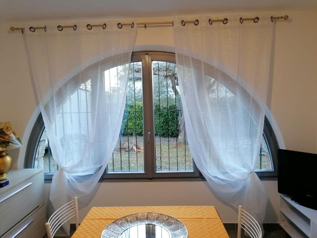 Villa La Magnolia - Private Beach Access, Garden, Views Lazise Buitenkant foto